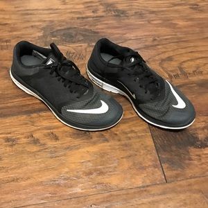 Nike tennis shoes